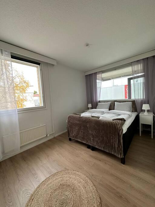 روفانييمي Central City Suite - King Size Bed - Wi-Fi - Sauna المظهر الخارجي الصورة